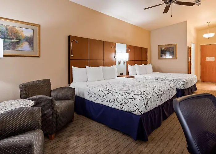 Best Western Plus Silver Saddle Inn